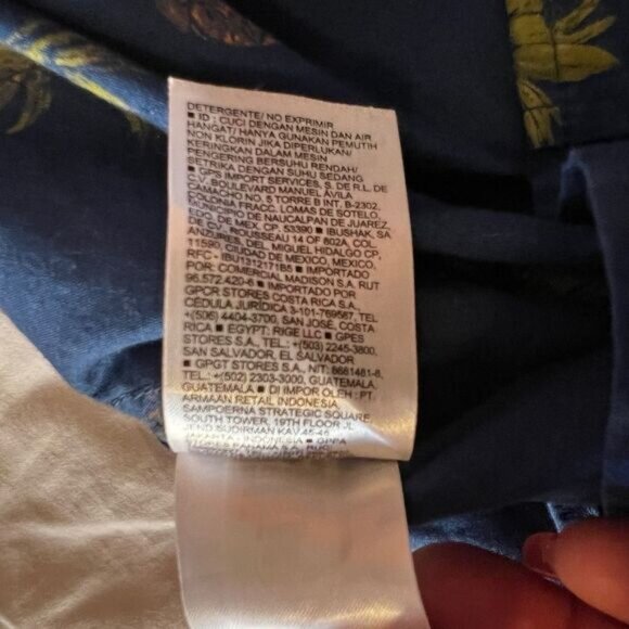 Old Navy Button Down Short Sleeve - Picture 4 of 5